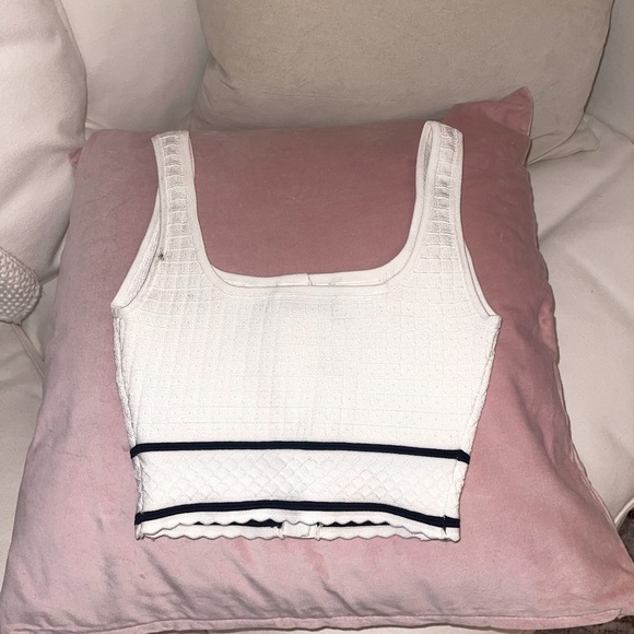 ‼️SOLD‼️ BABATON Sculpt Knit Button Top, Aritzia Size 2XS - Picture 7 of 9